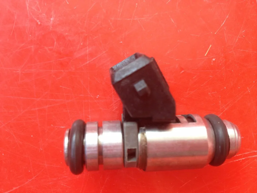 

free shipping Brand new injector OEM good quality for Fiat for Lancia IWP001 71719037 71791234 7751313