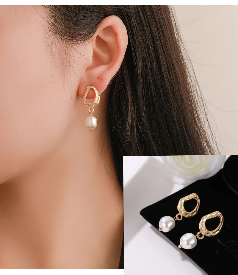 

2019 New High Quality Irregular Geometric Drop Earrings Korean Palace Baroque Pearl Earrings Wholesale ali pearl fashion