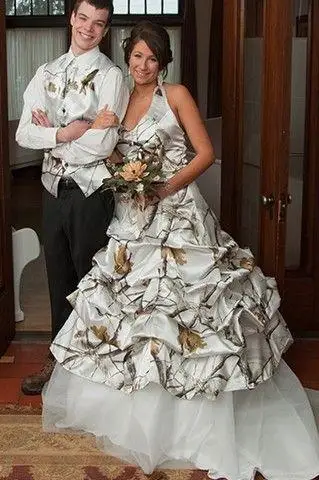 2017 Plus Size White Camo Wedding Dresses Draped Skirt Tulle Under
