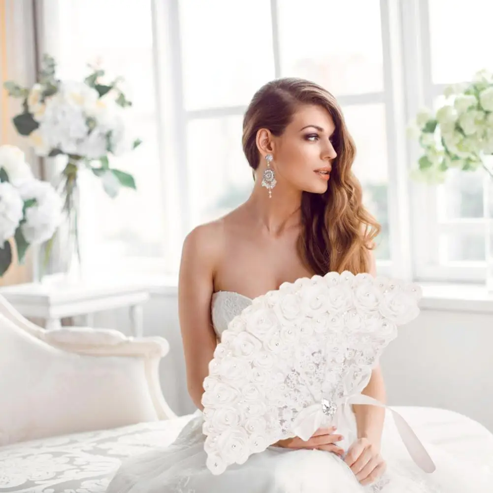 

High Quality Bride Handheld Fan Lace Rose Fans Non-foldable Fan Wedding Party Supplies Photo Shoot Props Wholesale