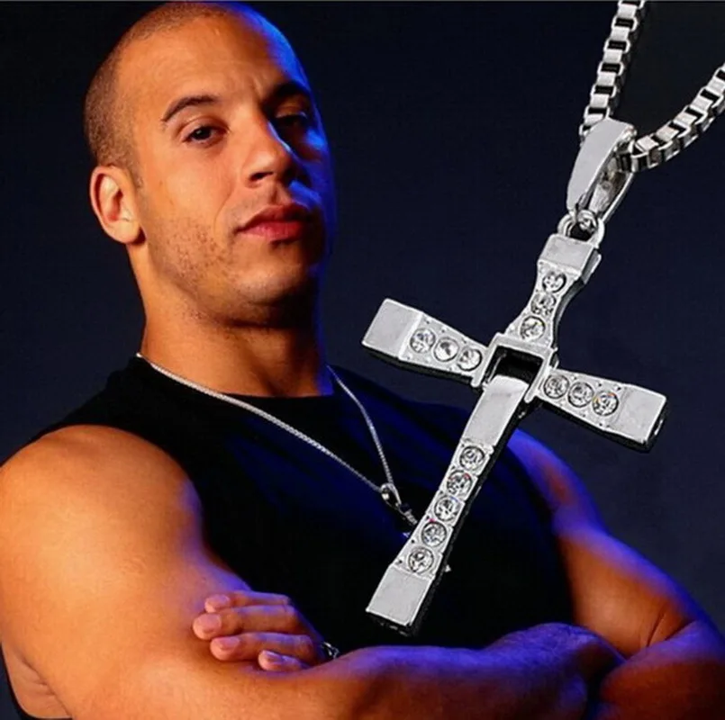 

The Fast And The Furious Dominic Toretto Vin Movie Jewelry Classic Rhinestone Charms Pendant Sliver Cross Alloy Necklaces Men