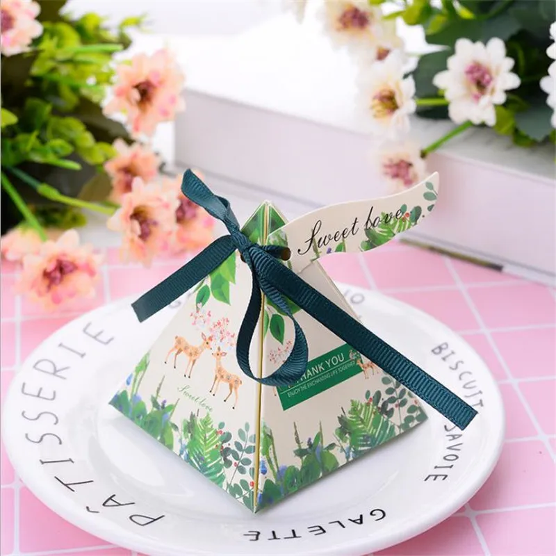 Flamingo/leaves Green Triangular Pyramid Wedding Favors and Gifts Candy Box Chocolate Box Decoration Birthday Party Bomboniera