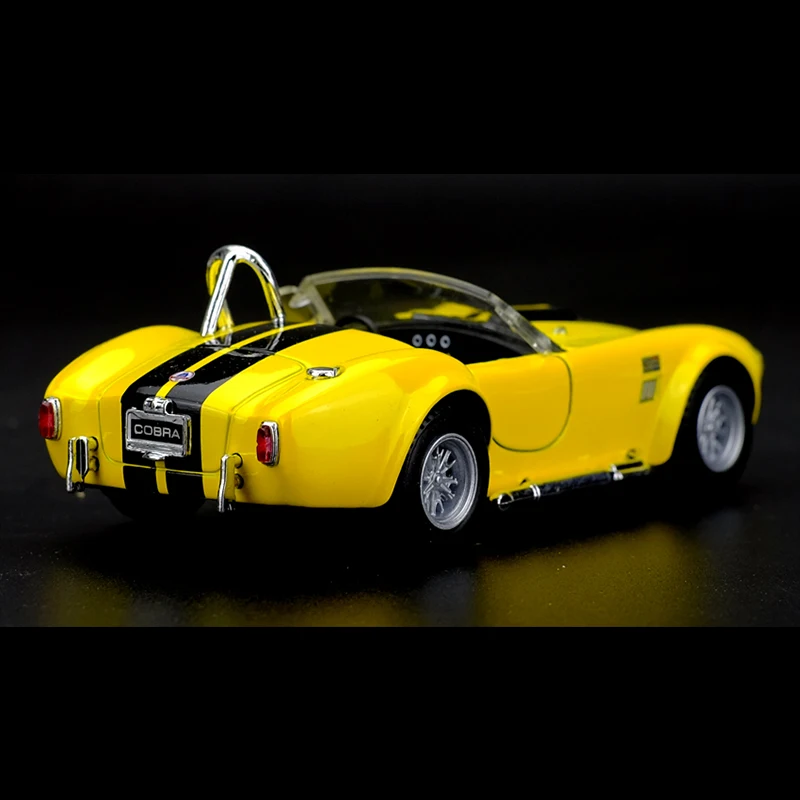 Kinsmart 1:32 1965 Shelby Cobra 427 S/C Alloy Diecast Car Model Toy With Pull Back For Kids Gifts Toy Collection Kinsmart 1:32 1965 Shelby Cobra 427 S/C Alloy Diecast Car Model Toy With Pull Back For Kids Gifts Toy Collection