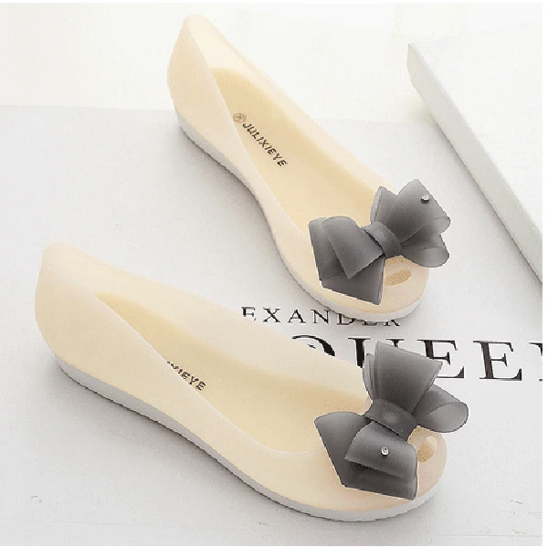 

Charming High Quality Sandals New Style 2016 Summer Beach Open Toe Bow Cutout Plastic Jelly Shoes Sandals Flat Shoes Size 36-39
