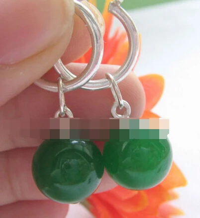 

1571 natural perfect round green jade earring