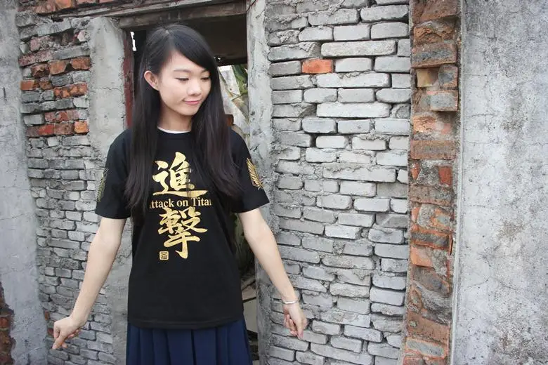 

Japanese anime t-shirt scouting legion clothes shingeki no kyojin tees Attack On Titan Giant short-sleeve T-shirt Free Shipping