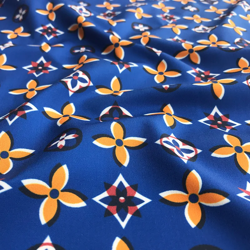 Cena Wiosenny i letni klasyczny kształt mały kwiat imitacja bawełna drukowana tkanina na sukienkę koszula tkanina z nadrukiem moda poliestrowa