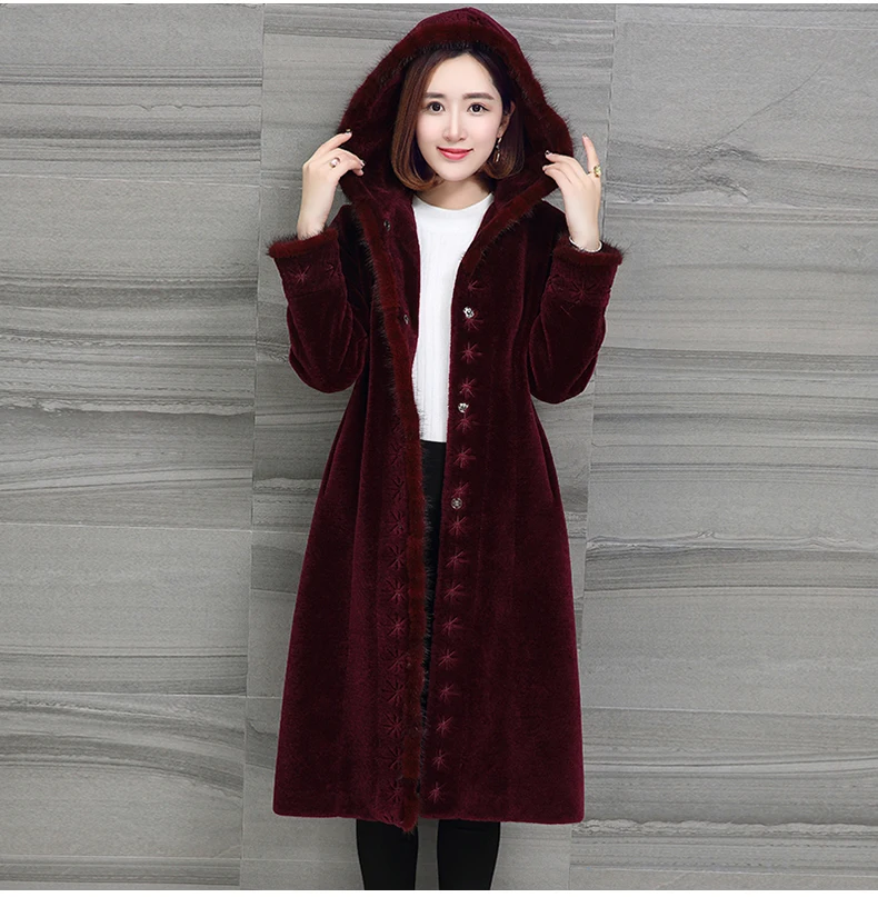 AYUNSUE 2018 Natural Sheep Shearing Real Fur Coats Women Ladies Winter Jacket Hood Mink Fur Coat Female casaco feminino WYQ791