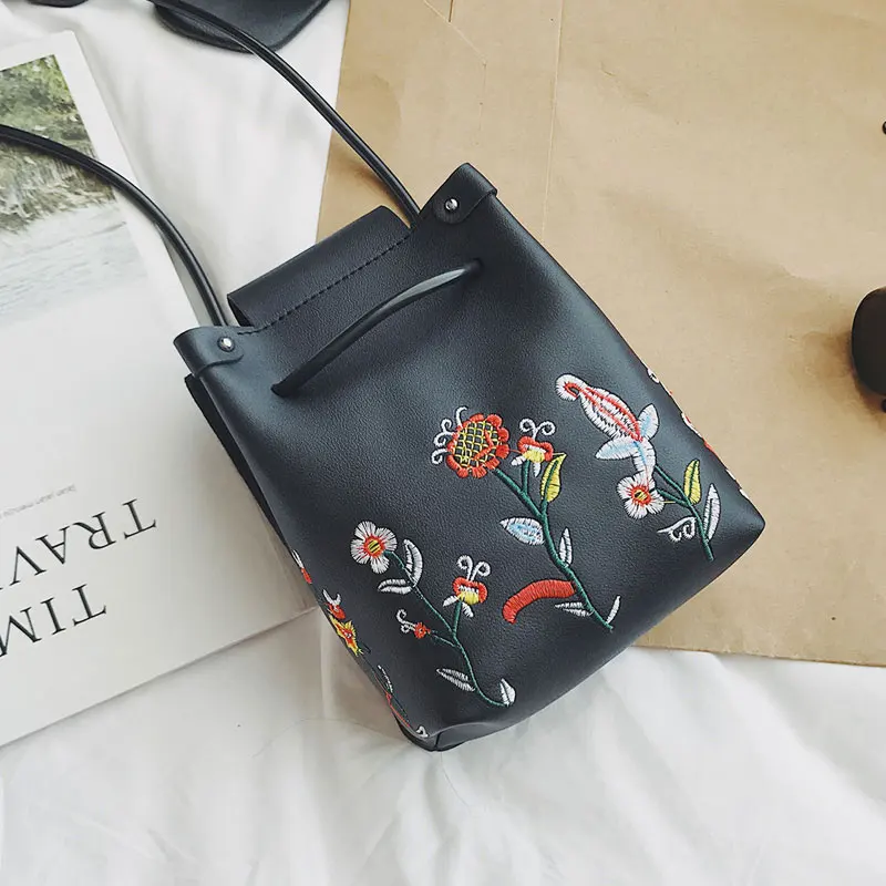 DAUNAVIA, новинка, модная женская мини сумка-мешок с вышивкой, дизайнерские сумки-мессенджеры, женская сумка на плечо, Дамская маленькая сумка с клапаном - Цвет: Black