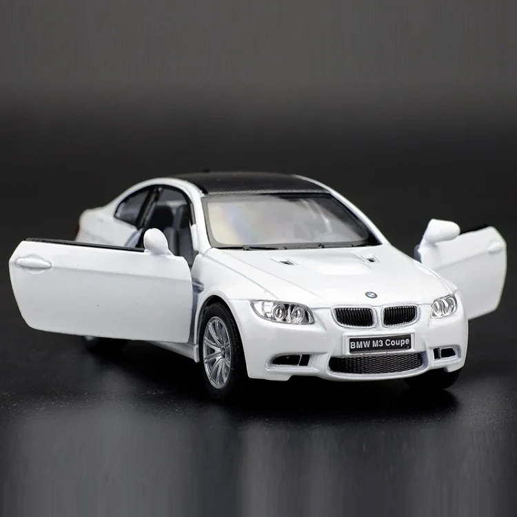 Высокая имитация изысканного литья под давлением и игрушечных автомобилей: KiNSMART автомобильный Стайлинг M3 Coupe 1:36 литая модель автомобиля - Цвет: Белый
