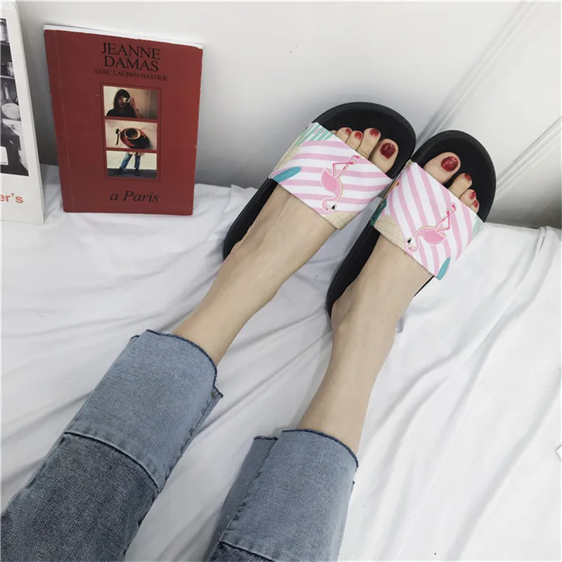 

HKJL The new summer slippers 2019 Korean version fashion all-in-one flip-flops outside wearing beach slippers A576