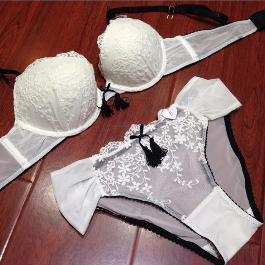 

Adults Sexy Underwear Lace Embroidery Cup Bra Woman Breathable Mesh Brassiere Push Up Wire Lingerie