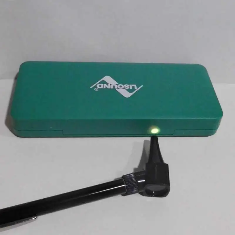 

Professional Diagnostic ENT Kit Halogen LED Light Ear Care Medical Portable Fiber Optic Otoscope CCP008