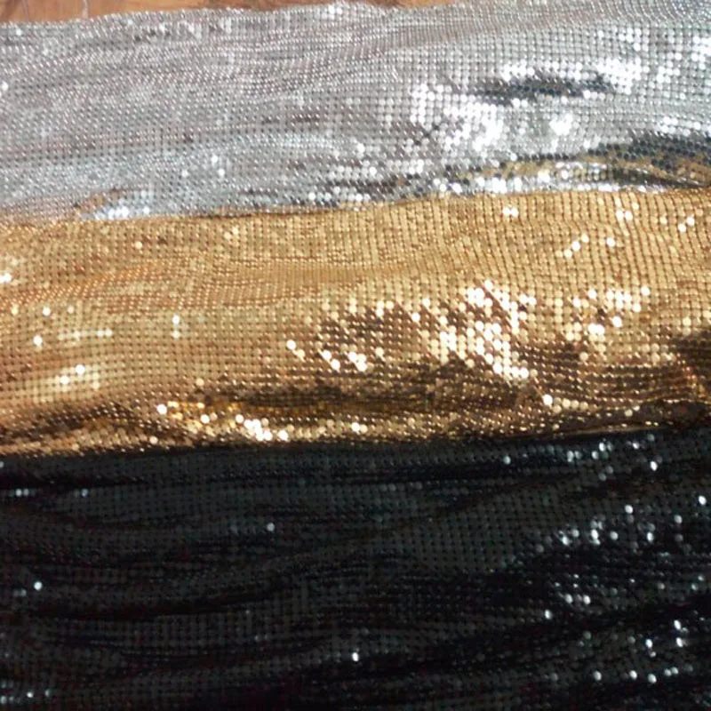 Մետաղե ԱՐՏ գործվածքներ Մետաղական մետաղից Մետաղյա մետաղյա հարմարանք Sequined Square Fabric Վարագույրների հրապարակ GOLDEN SILVER BLACK free shipping 24X20cm