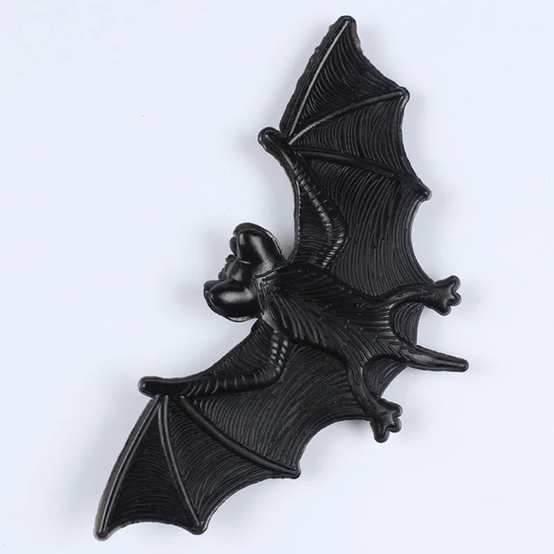 Halloween Tricky Props Amusing Rubber Simulation Bat Wall Hanging