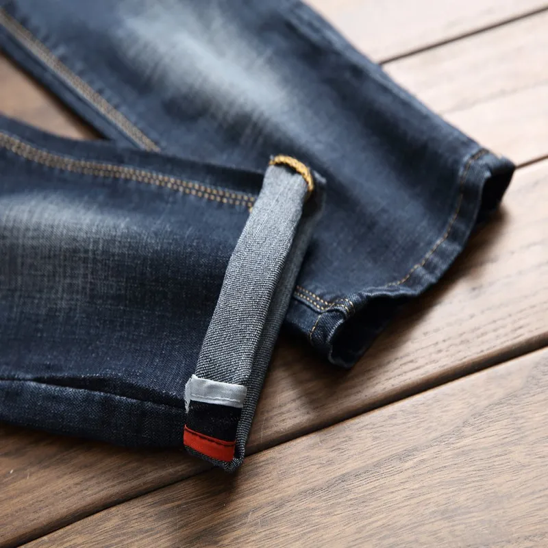 Новинка 2018 года европейцы Стиль для мужчин модный пэчворк зауженные джинсы Stonewashed вышивка пчелы личный человек повседневное Street Amazing Жан