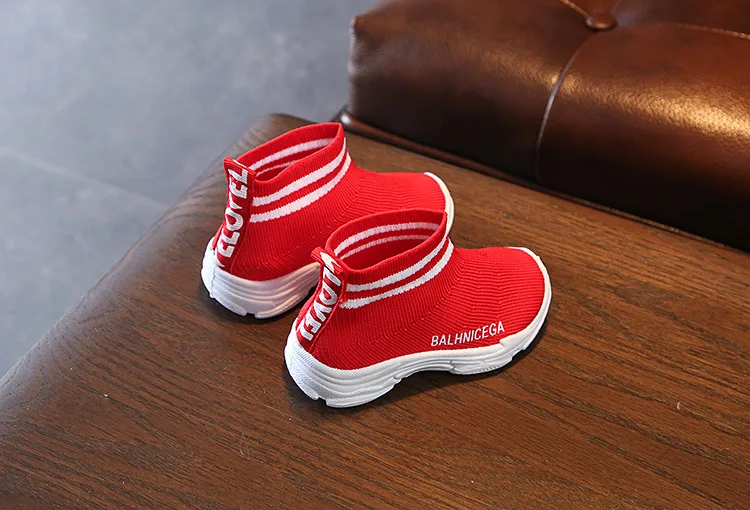 Высококачественная модная детская обувь для малышей нескользящая Мягкая Спортивная обувь для новорожденных мальчиков и девочек для первых шагов