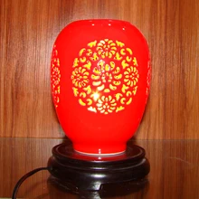 Популярная традиционная винтажная китайская фарфоровая Керамическая Настольная лампа для спальни, гостиной, свадебного стола, красная настольная лампа Jingdezhen