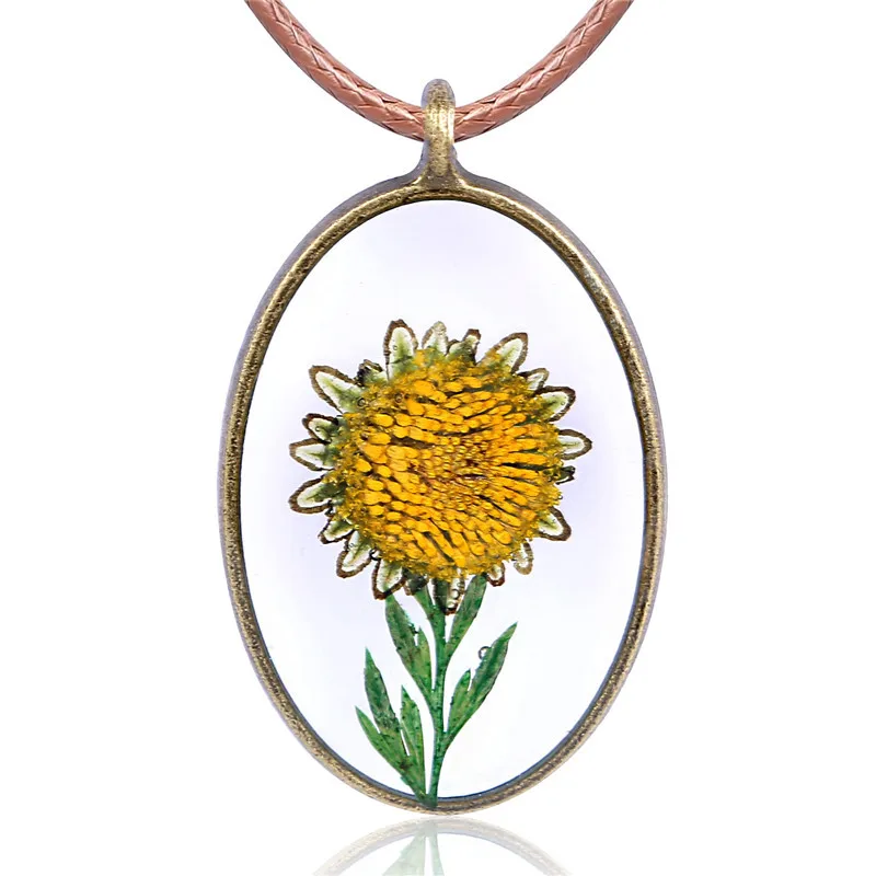 

Ancient Bronze Resin Dried Flower Pendant Necklace Daisy Sunflower Dried Flower Sweater Chain Jewelry