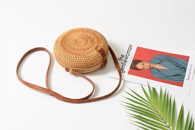 Yogodlns круглые соломенные сумки для женщин Летняя плетеная пляжная сумка из ротанга ручной работы Плетеный сумка через плечо Богемская сумочка