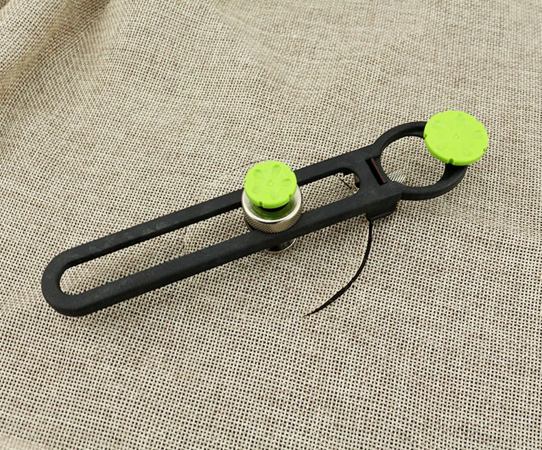 

3-22cm adjustable roller type non-porous Cloth leather paper round cutting knift hole opener