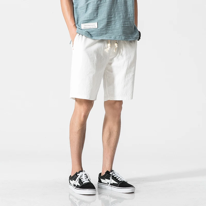 Летние хлопчатобумажные шорты Молодежные свободные мужские повседневные шорты удобные дышащие однотонные Белые пляжные шорты мужские бермуды M-5XL - Цвет: Белый