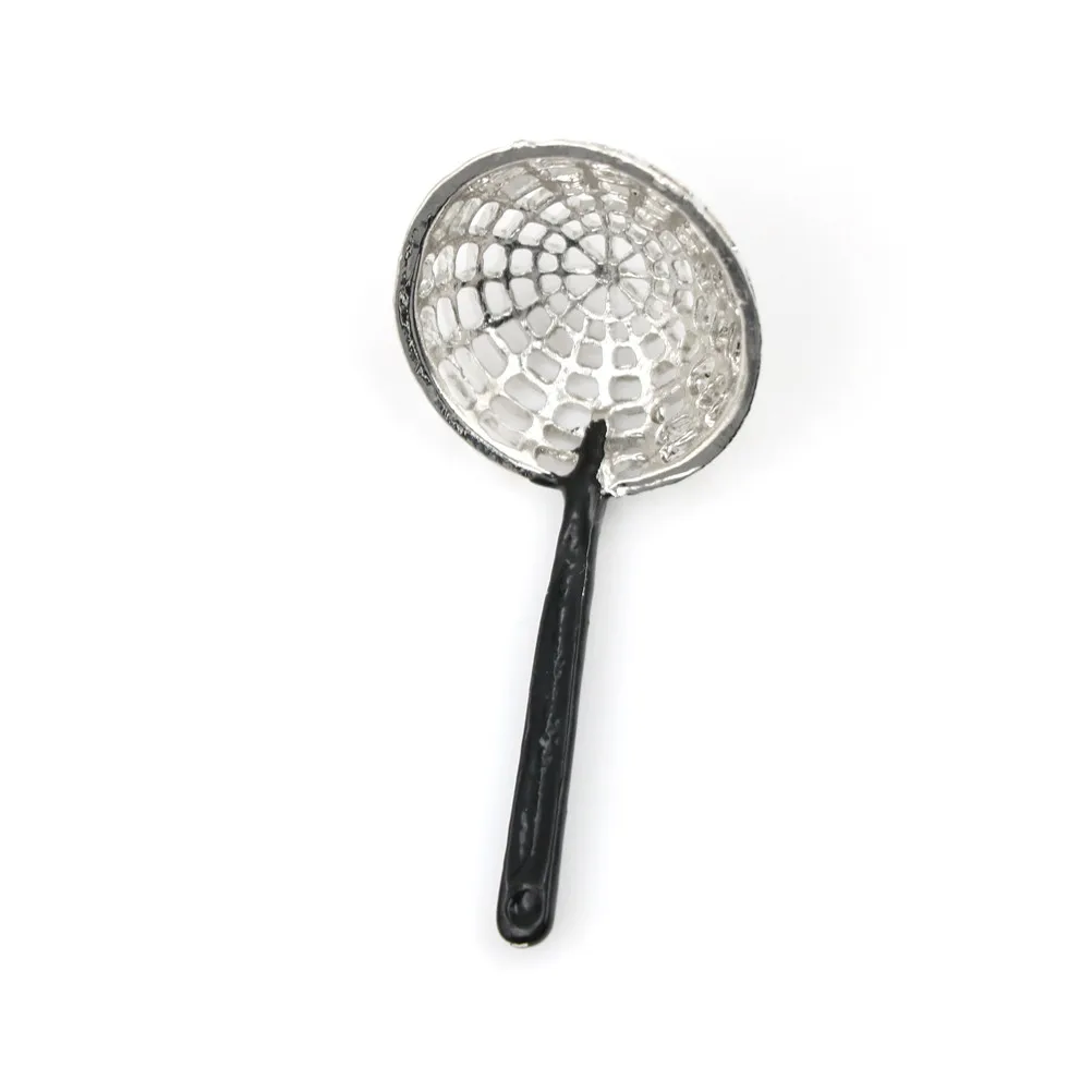 

Miniature 1:12 Kitchen Decorations Doll House Toy Kitchen Micro Metal Colander Length 5cm Dollhouse Accessories