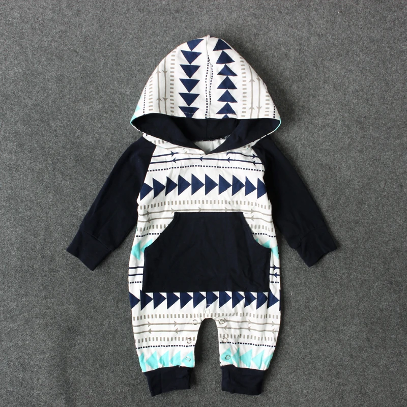 Модная одежда для маленьких мальчиков; осенние толстовки с капюшоном для новорожденных; толстовки с геометрическими фигурами и треугольниками; одежда в полоску для мальчиков; комплект одежды