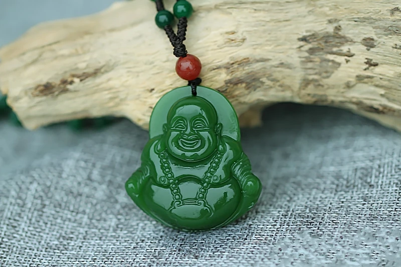 нефрит подвеска. древний нефритовый кулон как активировать. нефритовый кулон. амулет из жадеита. кулон из нефрита.