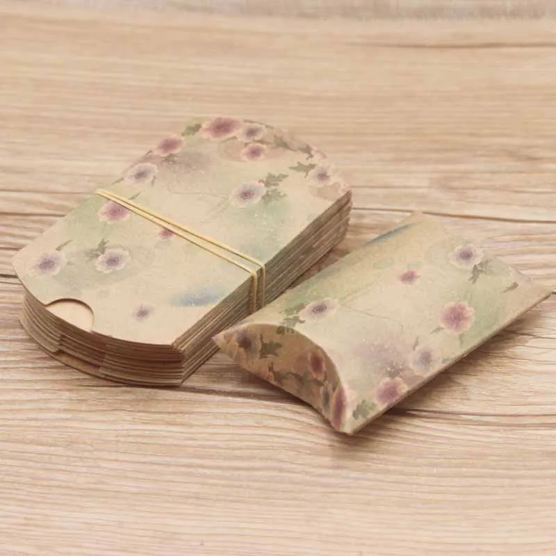 10/20/50pcs white / Kraft Paper Box Pillow  Gift Box Wedding Favor Gift Boxes For Home Baby Shower Kids Birthday Party