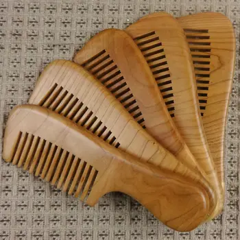 

250 PCS Customized Hair Comb Engraved Your Logo Natural Peach Wood Wooden Combs Anti-Static Beard Comb Pocket Comb 19.0*5.5*1.3
