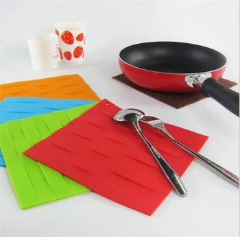 

100 pcs square mat flower silicone Straw Braid placemats insulation pad restaurant eat mat no-slip baking mat