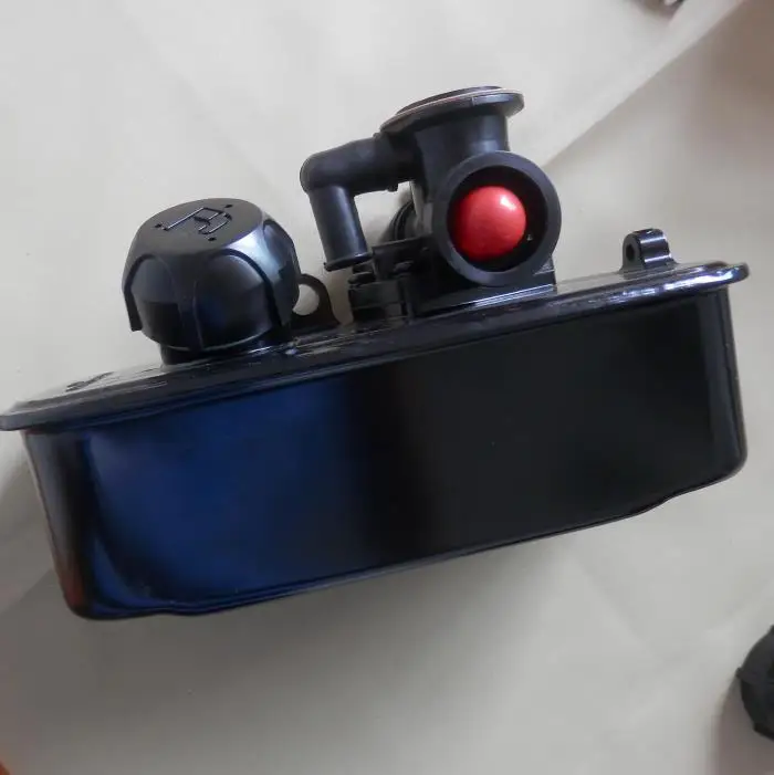 FUEL CAP BRIGGS&STRATTON 497929 1