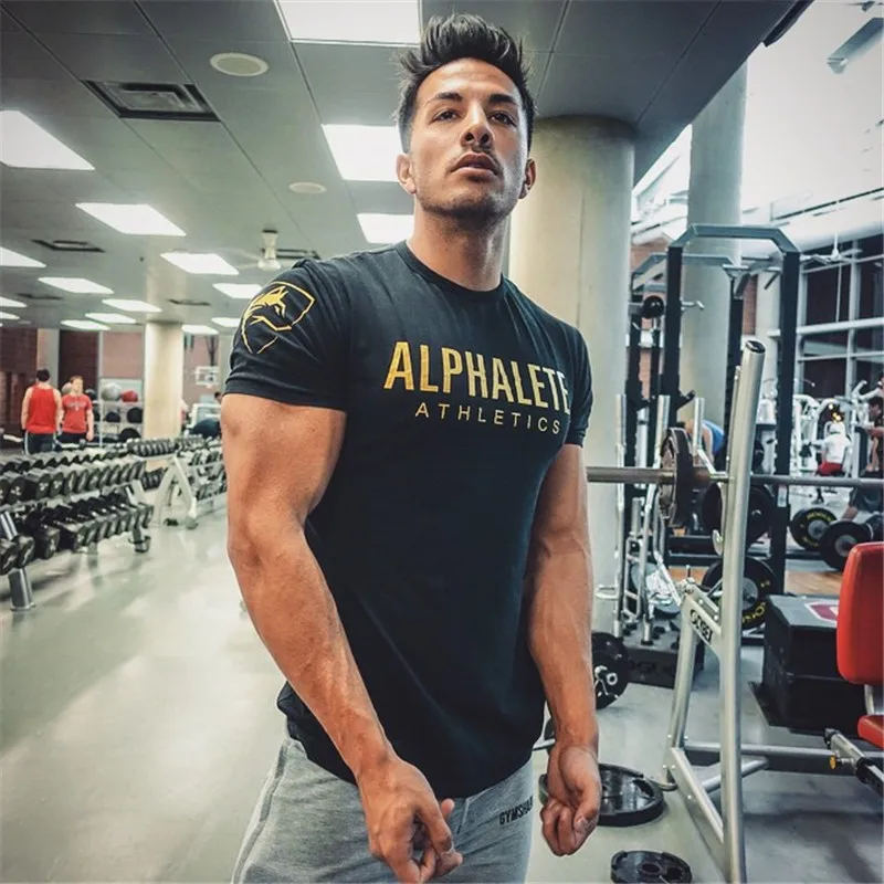 Новая брендовая хлопковая футболка для мужчин ALPHALETE Gyms Фитнес Бодибилдинг облегающие рубашки мужские модные повседневные футболки с принтом