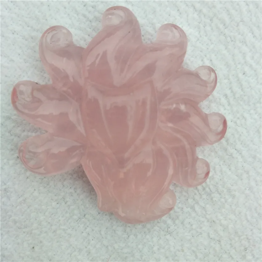 

beauty rose quartz nine-tailed fox hand engraving