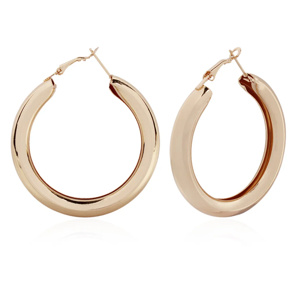 

Exaggerated Round Earrings Fashion Alloy Large thick Earrings for Women Gold Color Simple Charm Jewelry Aretes Gifts