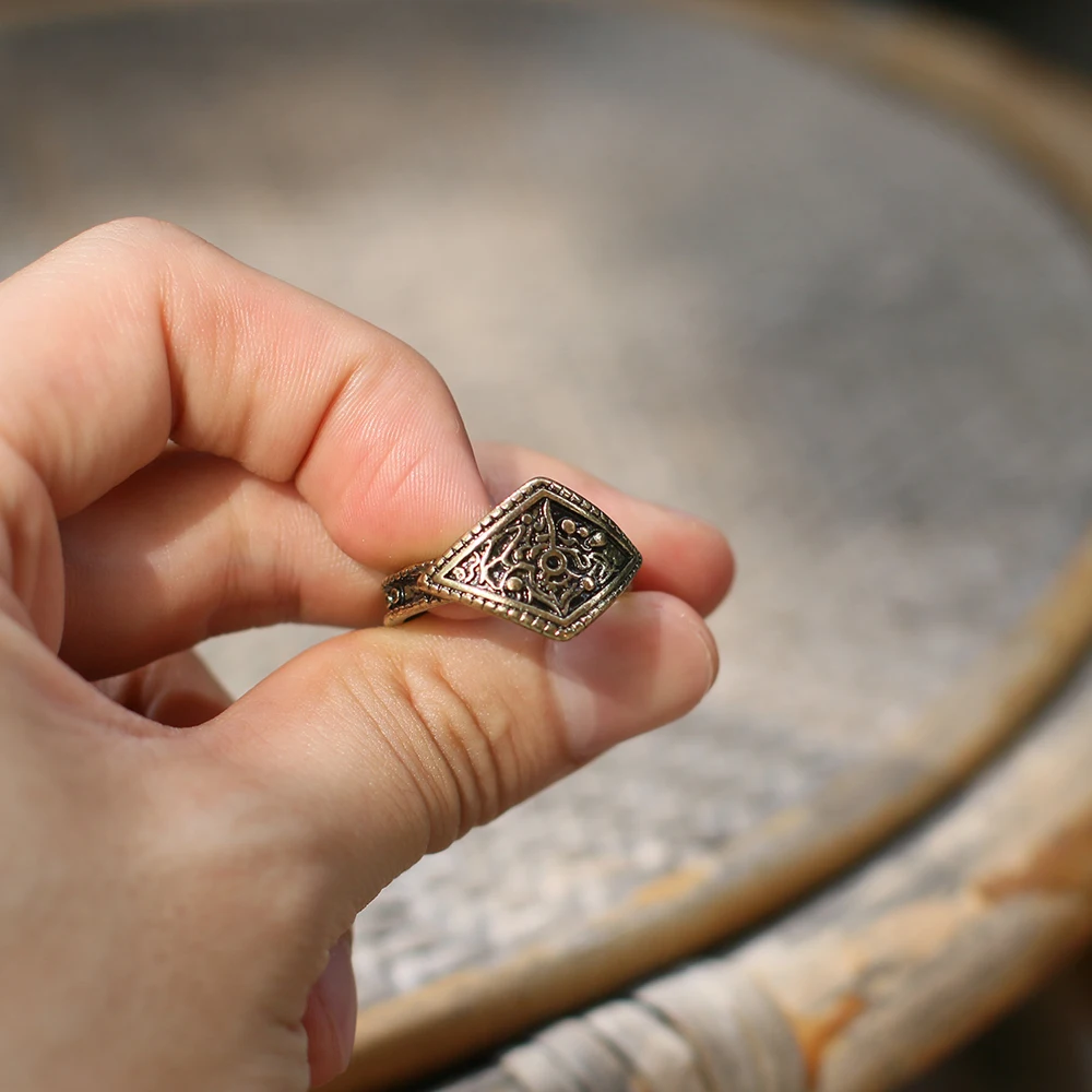Cosplay Game DS Ring Ring OF Favor Vintage Ring Fashion Halloween Ring Props New (20)