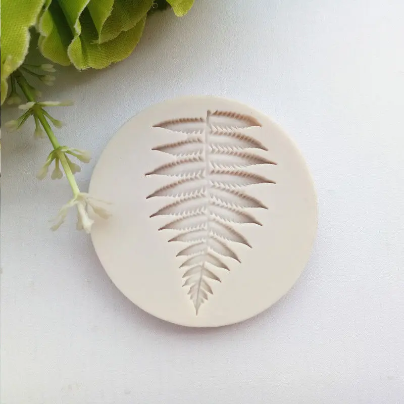 1 x Leaf Shape Silicone Fondant Cake Mould Flexible Sugar Craft Baking Mold Decor