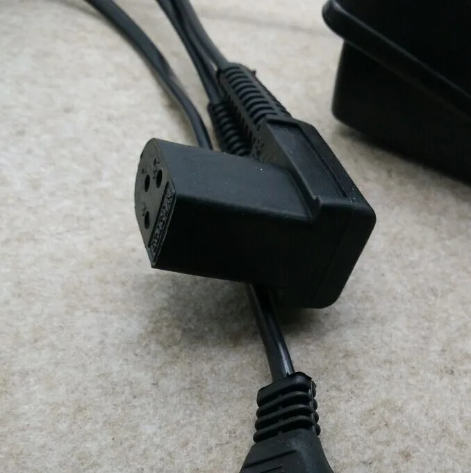 FOOT CONTROL PEDAL # 979314-031 W/ Cord Singer  8019 8200 8220 8500 8600 8734 8774 974+  EURO-PRO AU PLUG