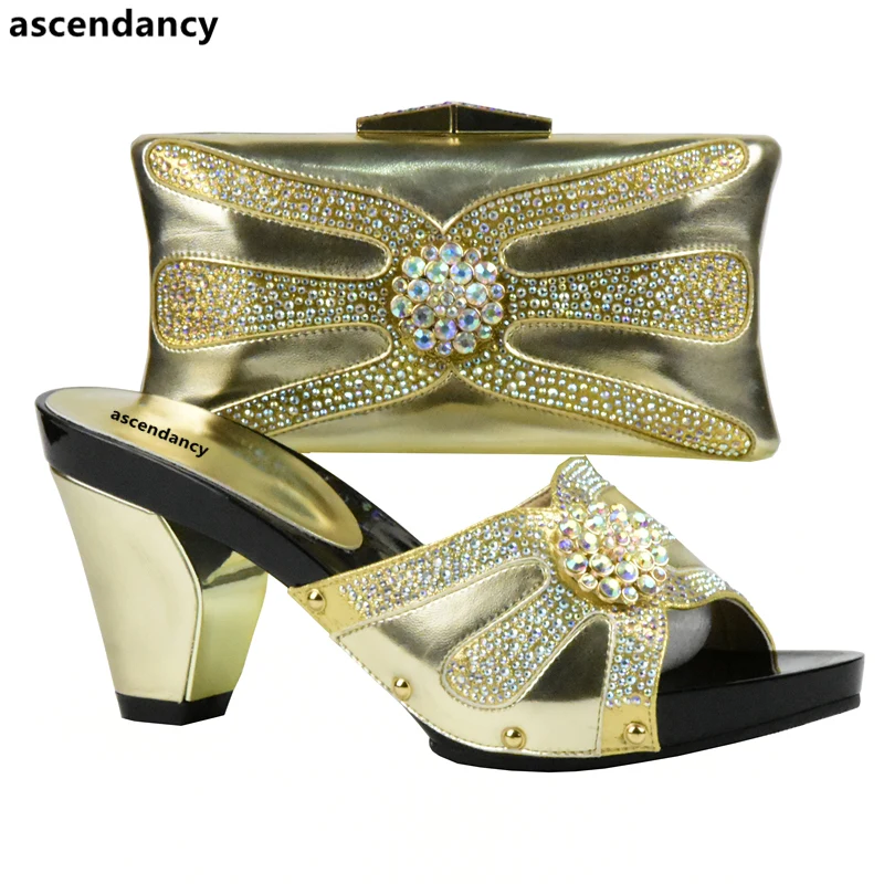 

Gold Color Matching Women Shoes and Bag Set Decorated with Rhinestone Nigerian Party Shoes and Bag Set Italy Shoes and Bag Sets