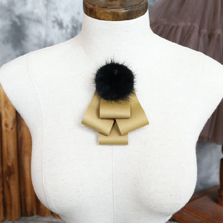 BOWTIE-BRONCH (4)