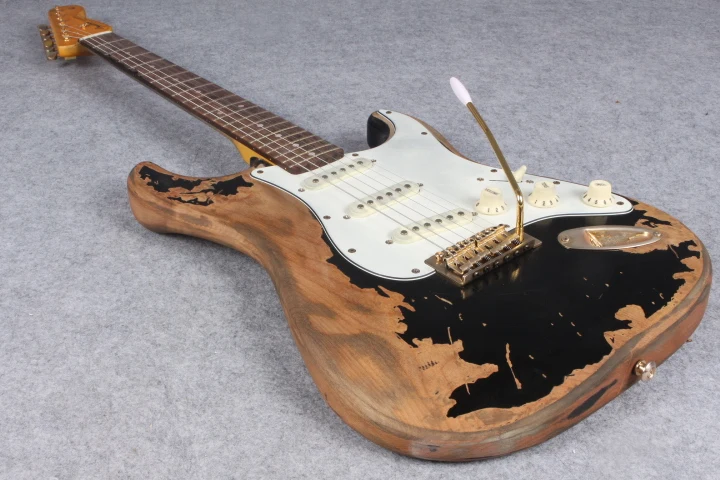 

Human New Handmade Retro Black electric guitar electric guitar can be customized Free Shipping