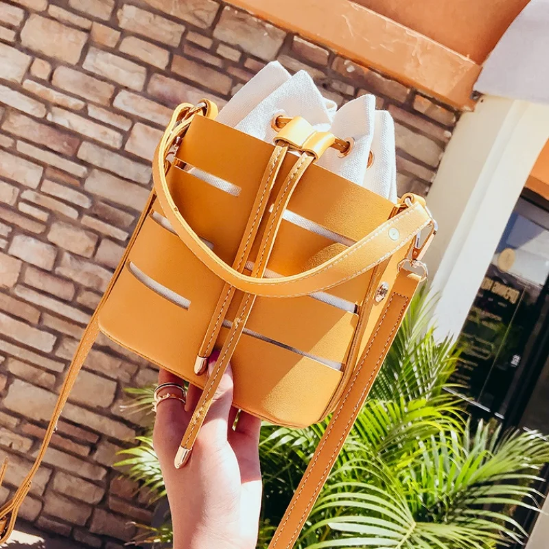 

Fashion Hollow Handbags 2019 New PU leather Bag Portable Bucket Bag Casual Wild Single Shoulder Messenger Bag Summer Beach Bag