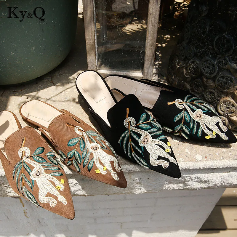 

Summer Pointed Toe Monkey Embroidery Flat Slippers Women 2018 Runway Velvet Embellished Sandals Flip Flop Outdoor Beach Shoes
