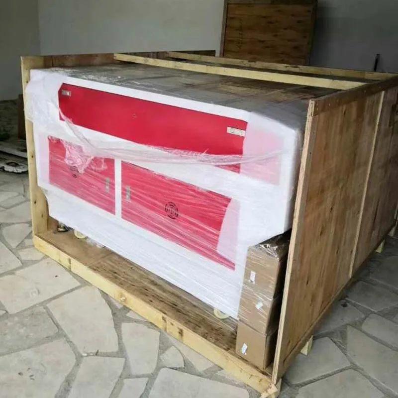 Outside sliding type co2 laser cutting machine03