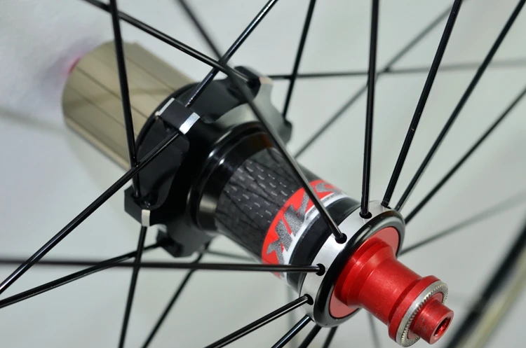 Excellent 700C Road Bike Bicycle Carbon Fiber hub Sealed Bearings Wheel Straight Pull V/C Brakes 30MM Rim Wheels free 12 Excellent 700C Road Bike Bicycle Carbon Fiber hub Sealed Bearings Wheel Straight Pull V/C Brakes 30MM Rim Wheels free 12