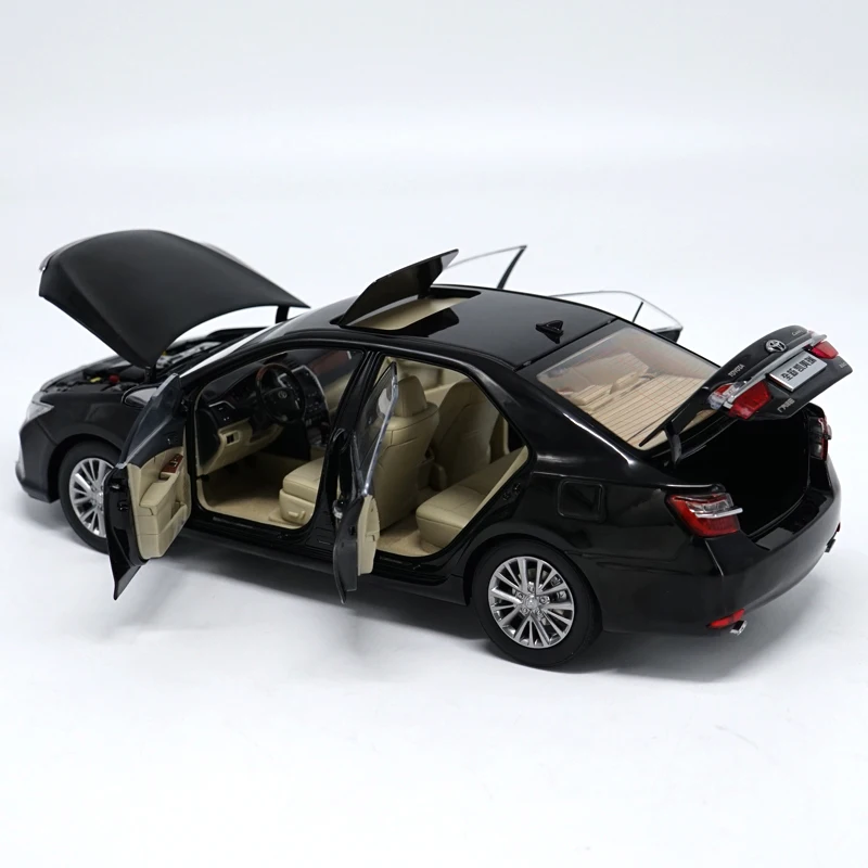 Модель автомобиля Toyota Camry литая модель для детей подарок на день рождения
