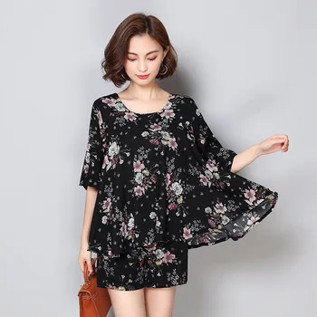 

Women's Fashion Chiffon Floral Print O-Neck Short Flare Sleeve Top And Shorts Set