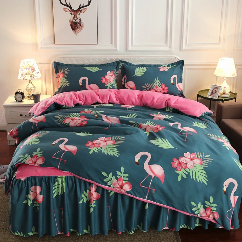 

Thickened Flamingo Flower Flannel Bed Skirt Four-Piece Bedding Set