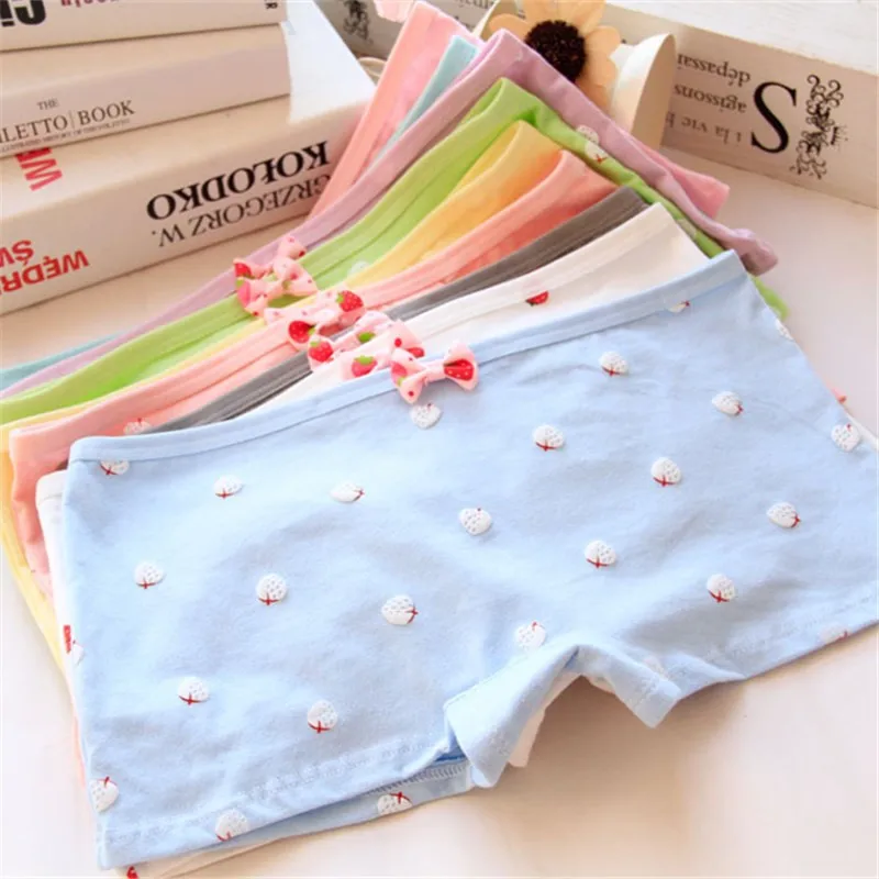 

2018 Women Strawberry Printed Cotton Briefs Candy Color Girls Seamless Cotton Boyshort Mid Waist Women Underwear Ladies Briefs